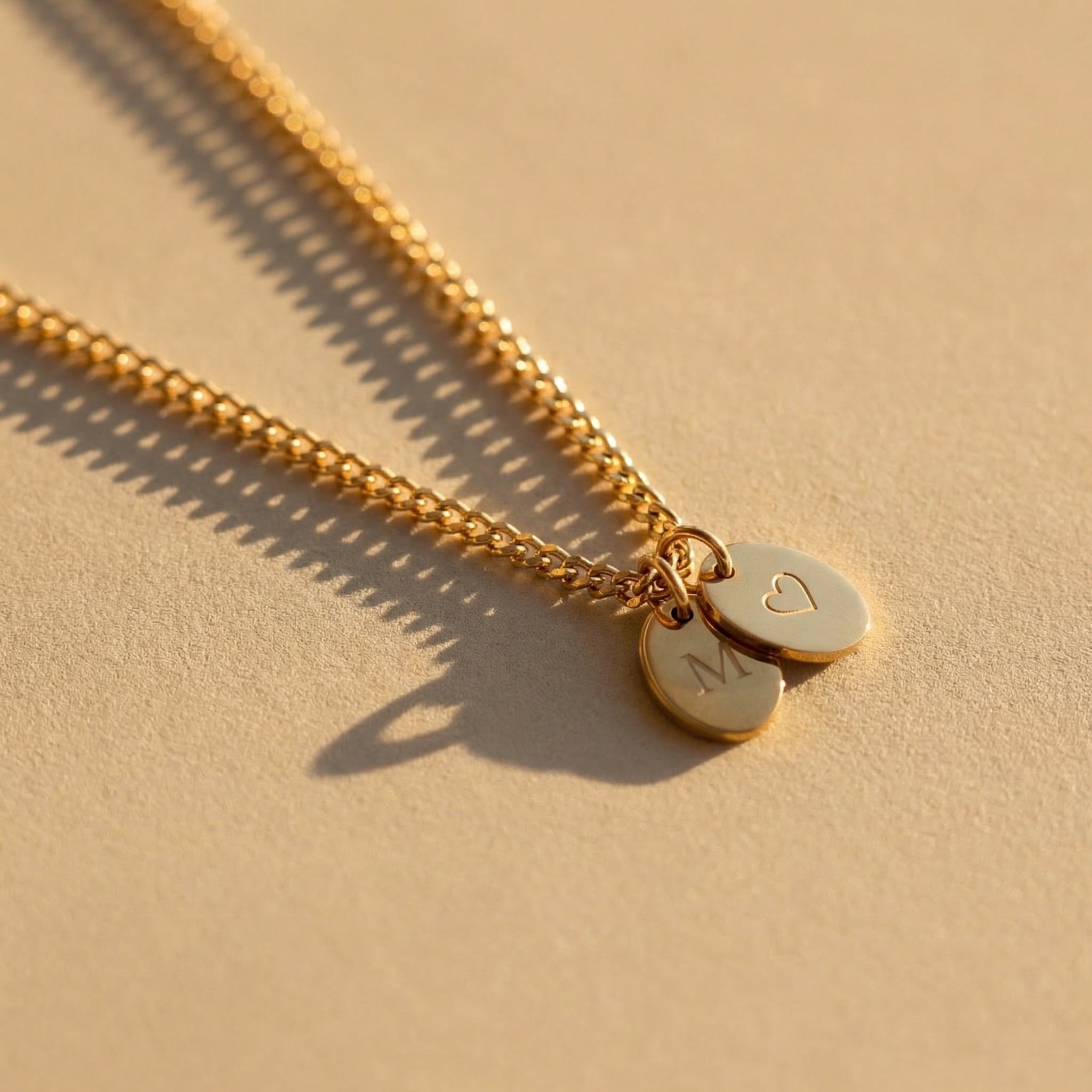 Collier d'Initiales — Gardez-les près de vous